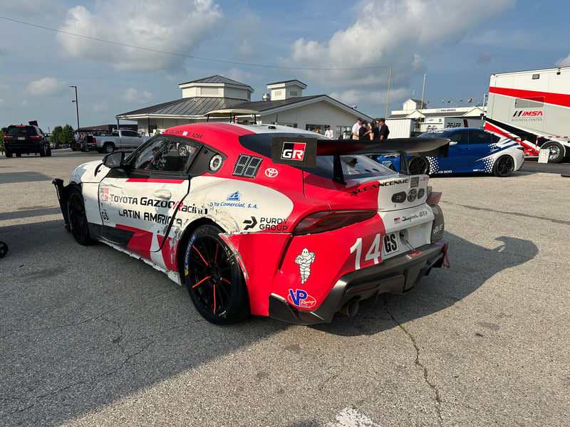 Triste final en IMSA: Chocó el Toyota Supra